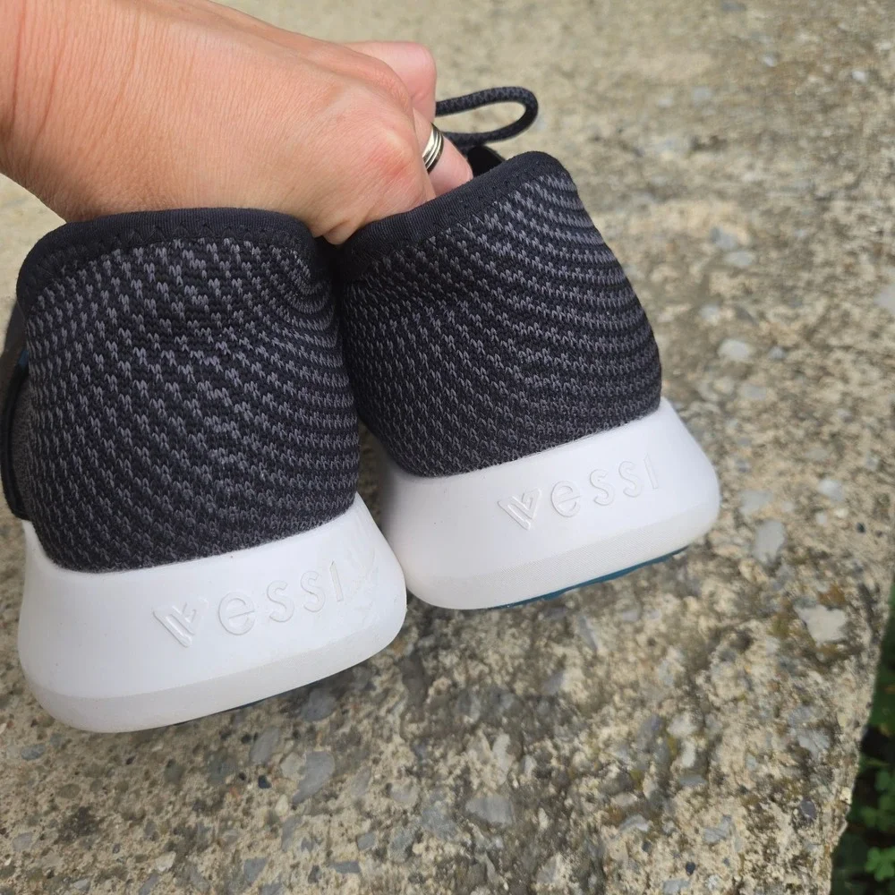 Vessi every day classic sneaker Size Womens sz 11